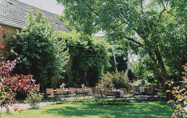 Kaffezeit unter dem Walnussbaum