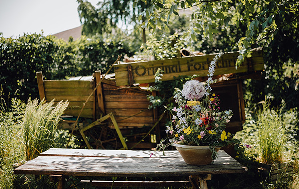 Sektempfang unterm Walnussbaum