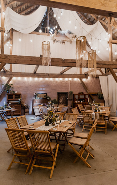 Große Hochzeitsscheune